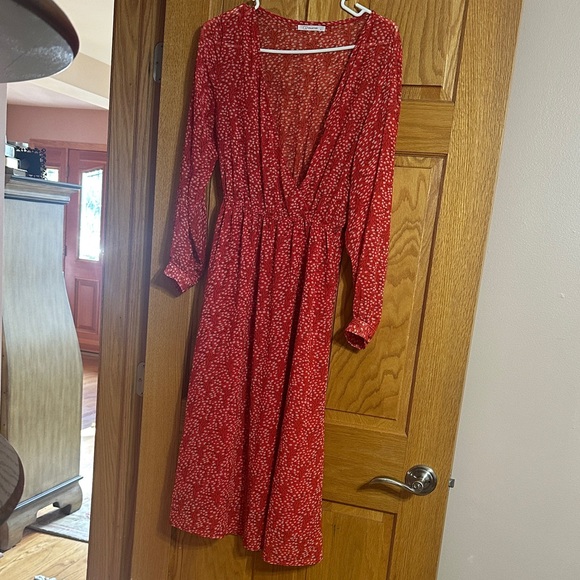 Chic Red Floral Long Sleeve Dress - Picture 1 of 1